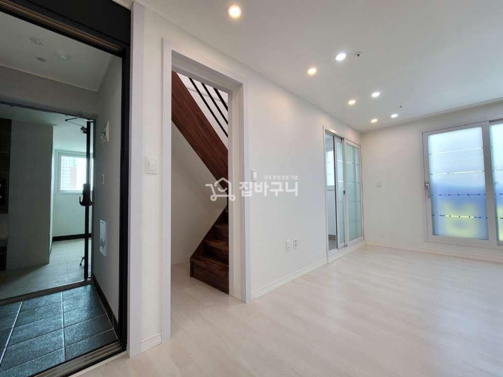 경기 시흥시 월곶동 급> 해약1세대>복층 4룸 월판선 호재! 다용도실2개있는 전망좋은집! 분양 매물번호 11432 사진 7