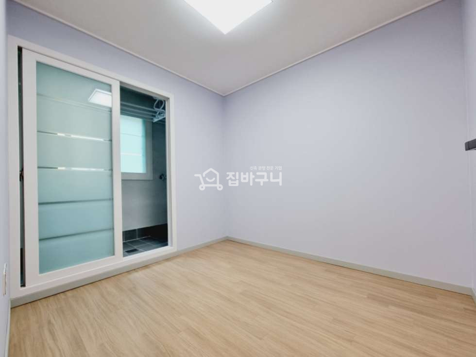경기 안산단원구 선부동 거실-주방 넓은 선부역 인근 2룸 신축빌라 분양 매물번호 12125 사진 8
