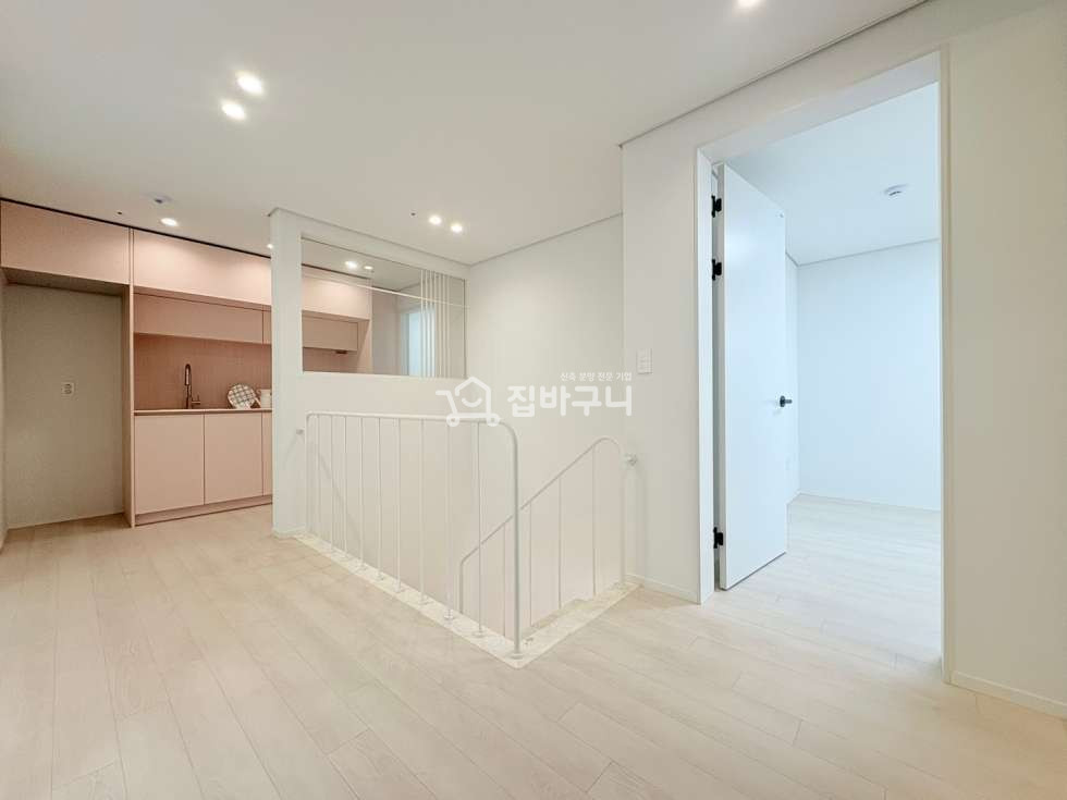 경기 부천오정구 고강동 부천 고강동 복층 4룸 ★ 넓은 공간에 야외테라스 2개까지 갖춘 신축아파트! 분양 매물번호 13605 사진 16
