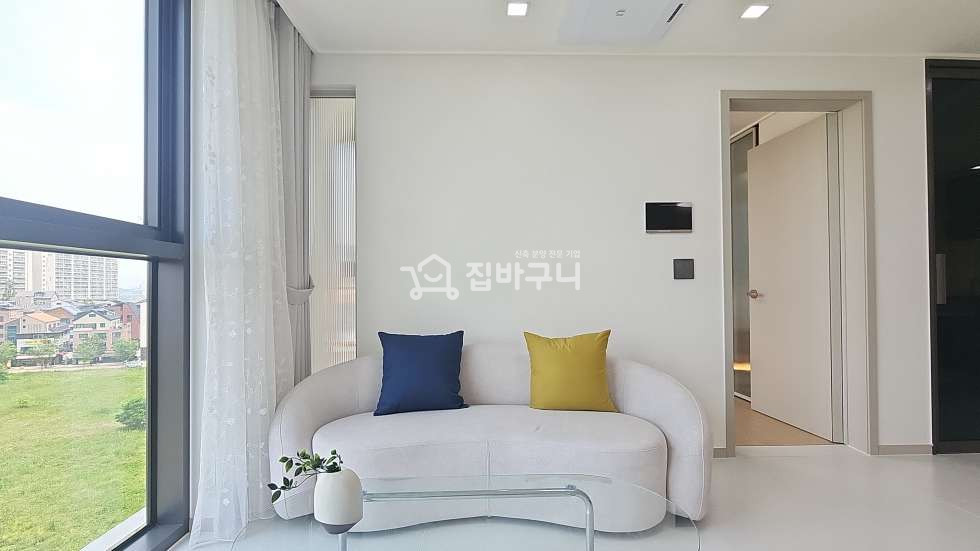 경기 수원권선구 금곡동 화서역 8분·홈플러스 옆! 실속 투룸으로 누리는 풀옵션 라이프 분양 매물번호 13587 사진 2