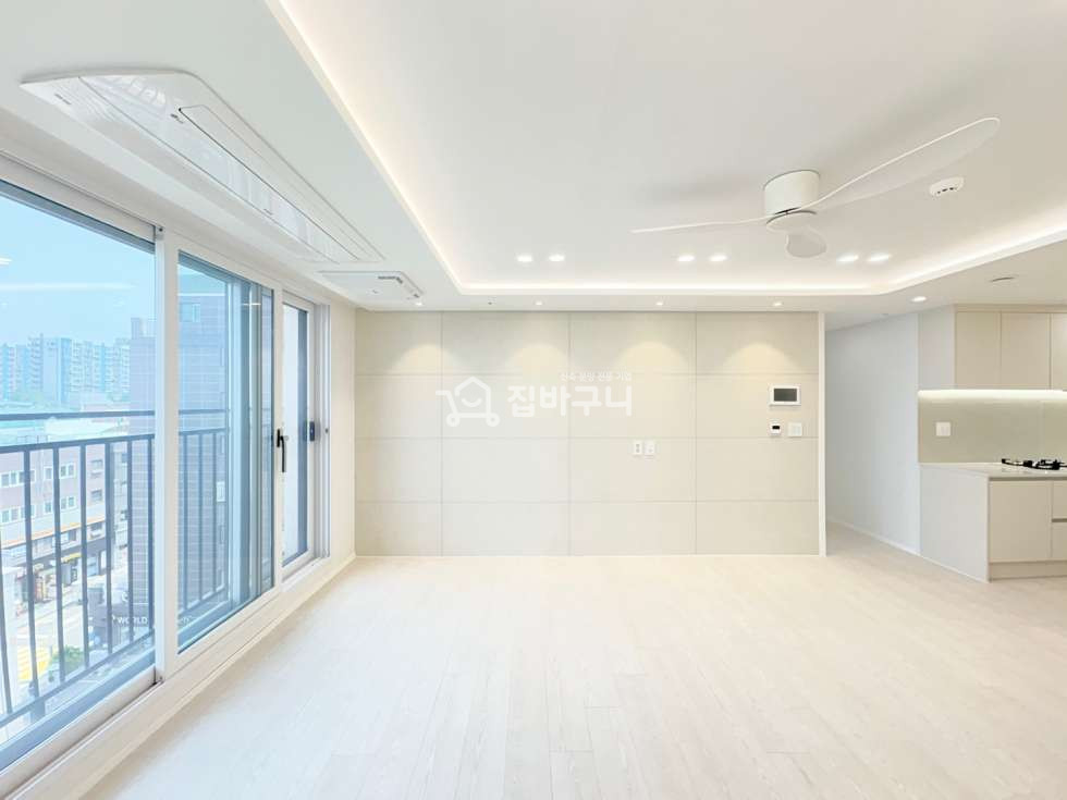경기 부천소사구 소사본동 ★소새울역 도보 4분! 교육·생활 인프라 모두 갖춘 부천 소사동 신축 하이엔드 쓰리룸★ 분양 매물번호 13596 사진 2