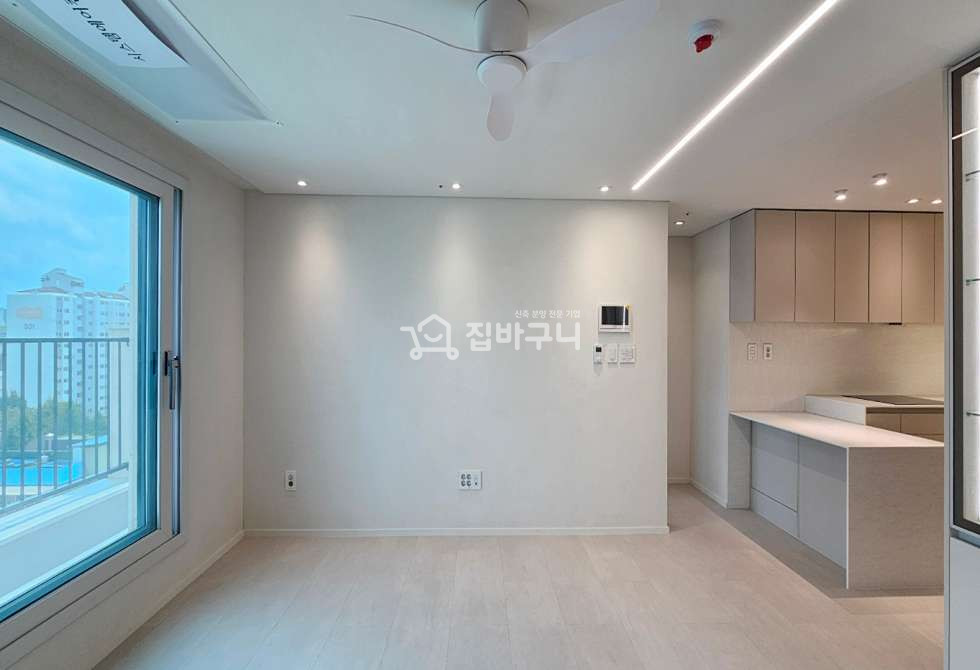 경기 부천원미구 역곡동 역곡역 도보 7분, 방 4개 욕실 3개 구성의 넉넉한 공간을 갖춘 대가족 맞춤형 신축 아파트! 분양 매물번호 13553 사진 2
