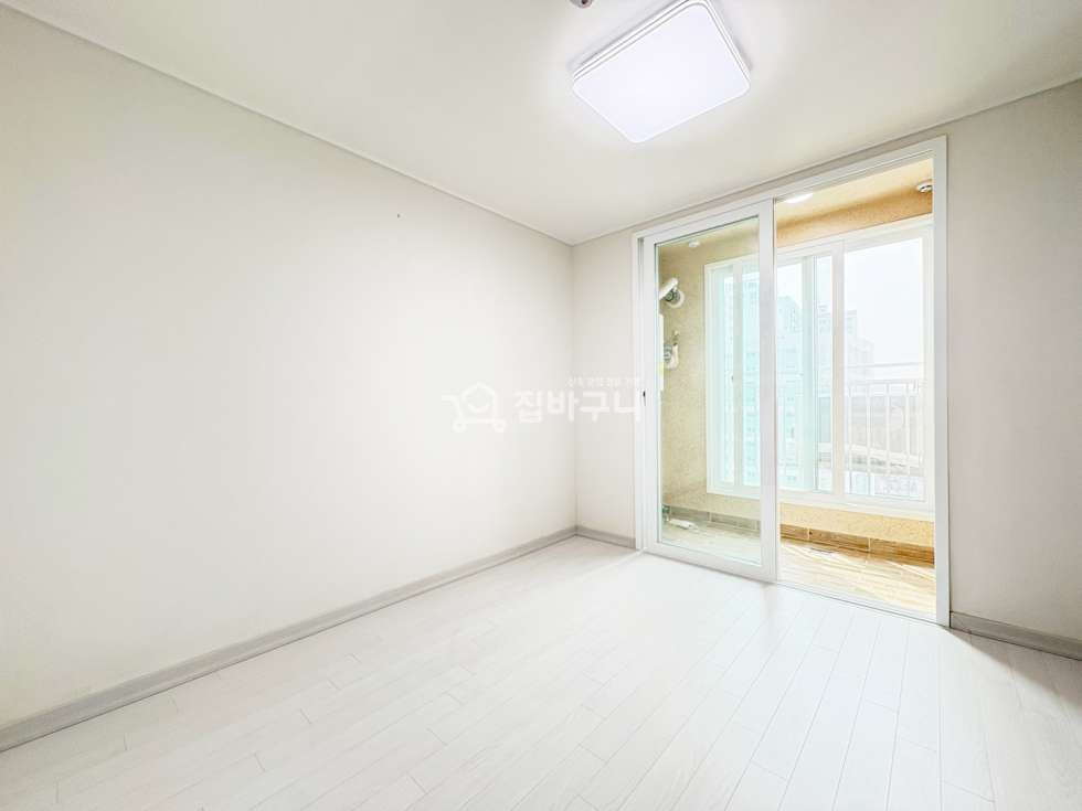 인천 제물포구 신흥동2가 생활권 인프라 겸비, 교통 접근성도 훌륭한 더블역세권 인천 3룸 아파트 자주식 주차 100% ! 분양 매물번호 13527 사진 7