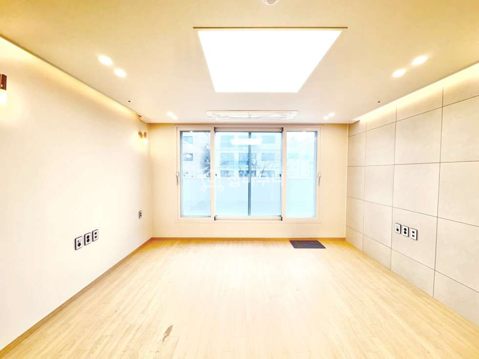 경기 부천오정구 내동 냉장고와 김치냉장고를 옵션으로! 빵빵한 옵션과 채광 훌륭한 거실 드넓은 테라스까지! + 학세권 입지 분양 매물번호 13522 사진 1