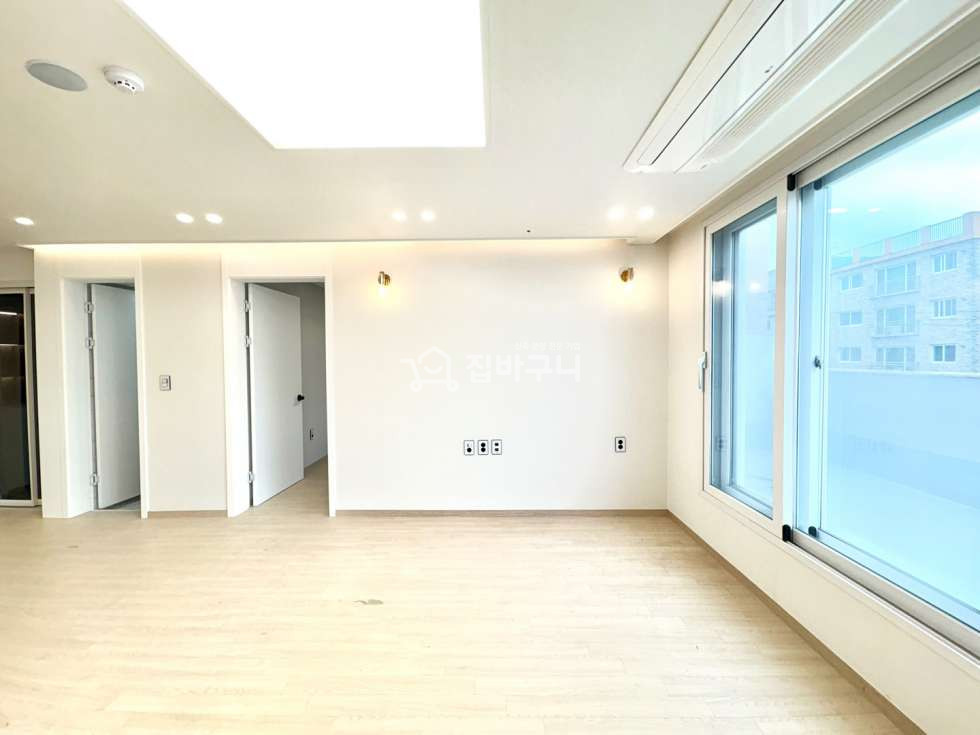 경기 부천오정구 내동 냉장고와 김치냉장고를 옵션으로! 빵빵한 옵션과 채광 훌륭한 거실 드넓은 테라스까지! + 학세권 입지 분양 매물번호 13522 사진 3