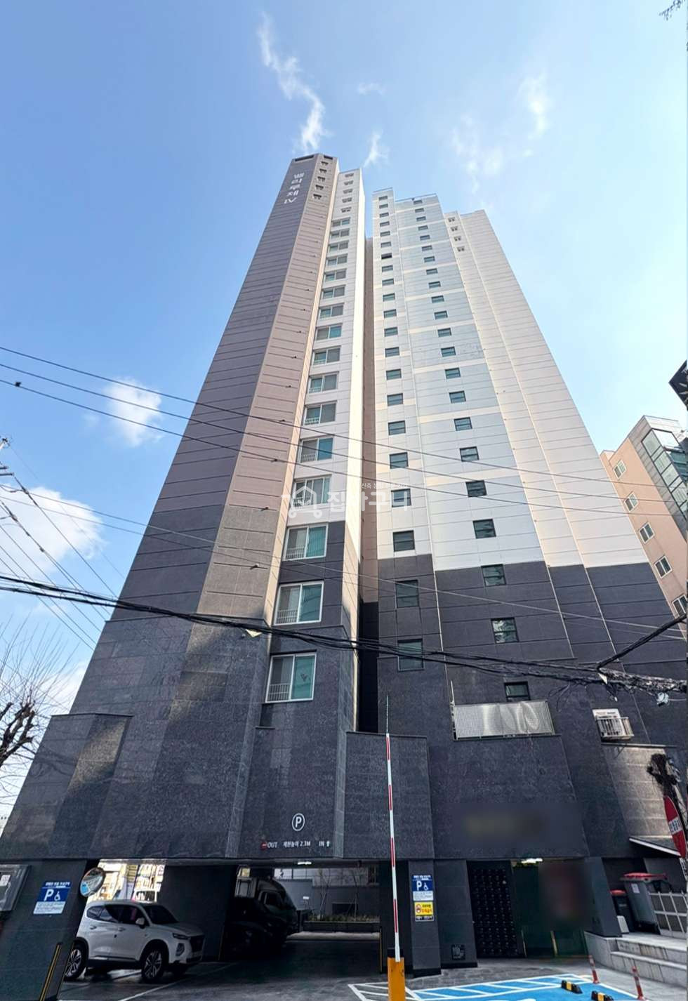경기 안양만안구 안양동 ※OP 최대 1,000만원 지원! 월판선 개통 과 GTX-C 개통 수혜지역인 이 곳 실평수 넓은 내부 3룸 매물※ 분양 매물번호 13518 사진 15