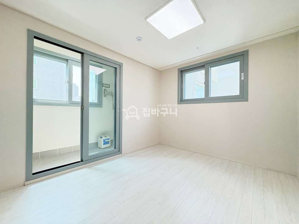 경기 안양동안구 관양동 ※인덕원역 GTX-C개발 호재! 시원한 바람이 솔솔 실링팬 옵션까지! 올화이트톤 3룸 매물 ※ 분양 매물번호 13516 사진 8