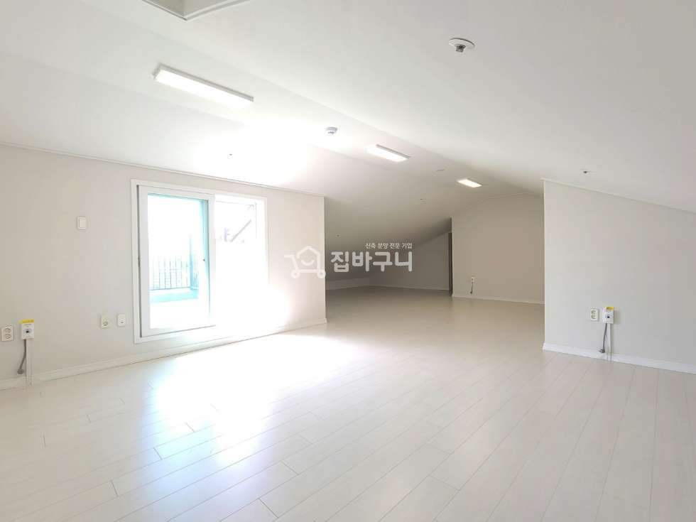 경기 부천원미구 심곡동 부천역 도보권 역세권! 시원한 시티뷰를 즐길 수 있는 테라스까지! 내부 실평수 넓게 잘 빠진 3룸 복층 아파트! 분양 매물번호 13509 사진 17