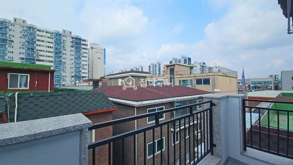 경기 안산상록구 본오동 사리역 도보3분거리 활용도 높은 복층공간으로 한층 더 공간감을 살린 2룸 복층구조 개방감 넓은 화이트톤 거실까지! 분양 매물번호 13489 사진 8
