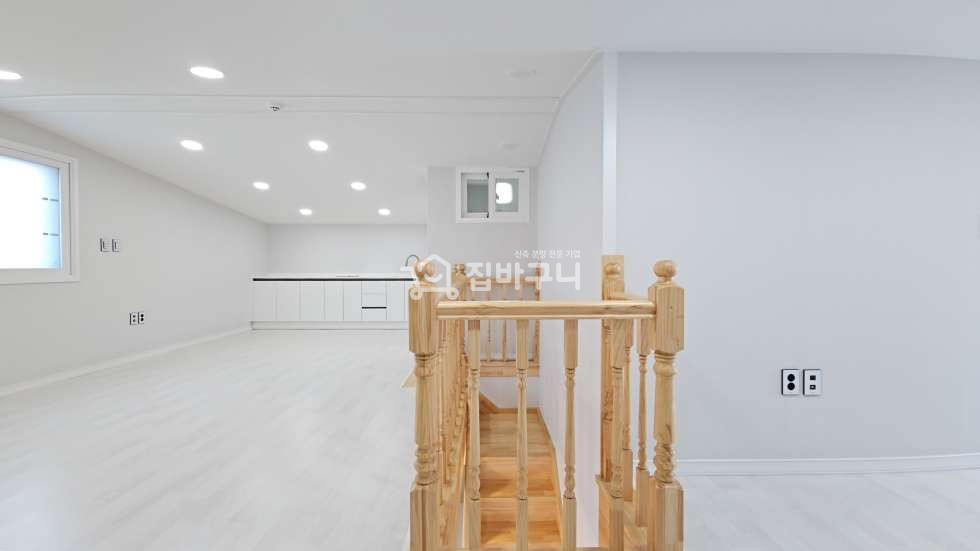 경기 안산상록구 본오동 사리역 도보3분거리 활용도 높은 복층공간으로 한층 더 공간감을 살린 2룸 복층구조 개방감 넓은 화이트톤 거실까지! 분양 매물번호 13489 사진 15