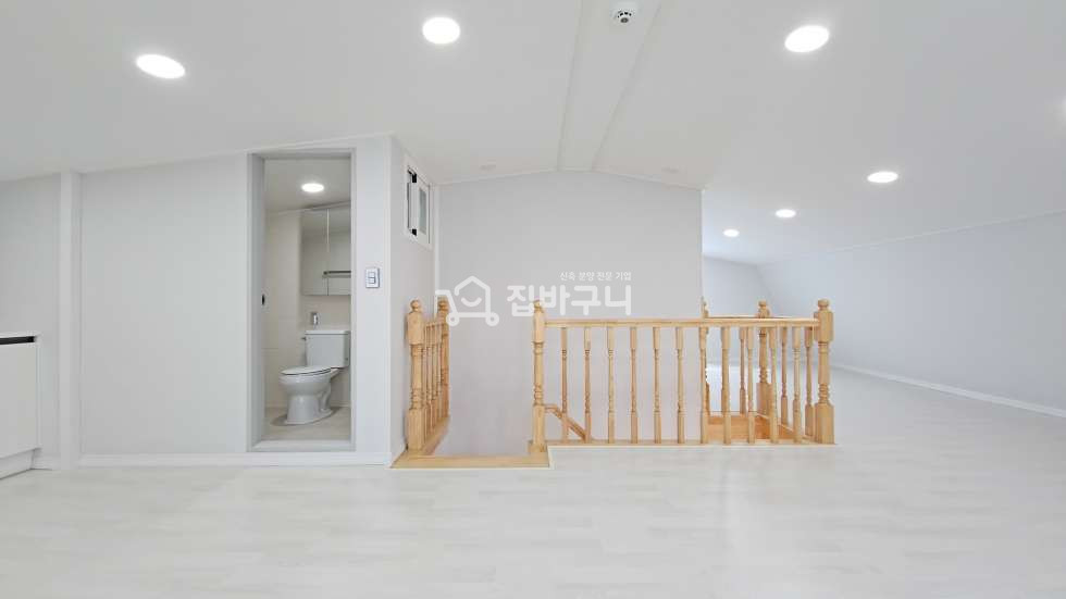 경기 안산상록구 본오동 사리역 도보3분거리 활용도 높은 복층공간으로 한층 더 공간감을 살린 2룸 복층구조 개방감 넓은 화이트톤 거실까지! 분양 매물번호 13489 사진 16