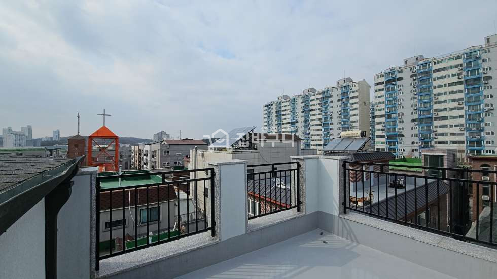 경기 안산상록구 본오동 사리역 도보3분거리 활용도 높은 복층공간으로 한층 더 공간감을 살린 2룸 복층구조 개방감 넓은 화이트톤 거실까지! 분양 매물번호 13489 사진 18