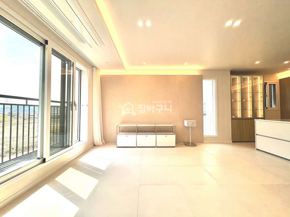 경기 파주시 상지석동 파주 초호화 고급 인테리어를 갖춘 풀옵션 입주 가능한 곳 넓은 주차공간 과 수납공간 걱정없이! 분양 매물번호 13485 사진 3