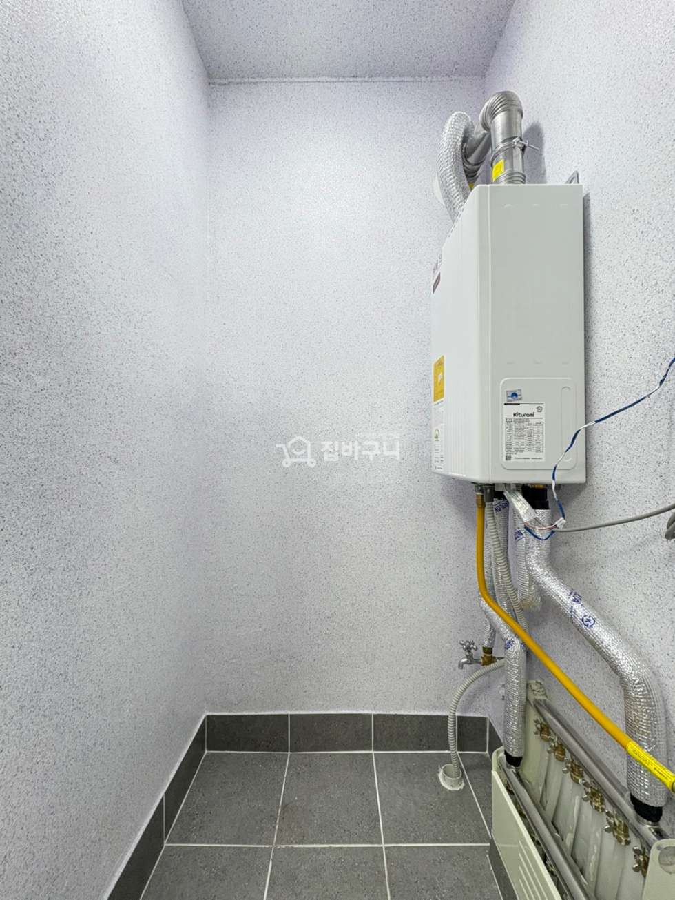 경기 안산상록구 본오동 정남향 햇살 가득한 사리역 도보3분거리 4룸! 전 세대 냉장고 / 김치냉장고가 옵션?! 빠른입주가 답! 분양 매물번호 13479 사진 11