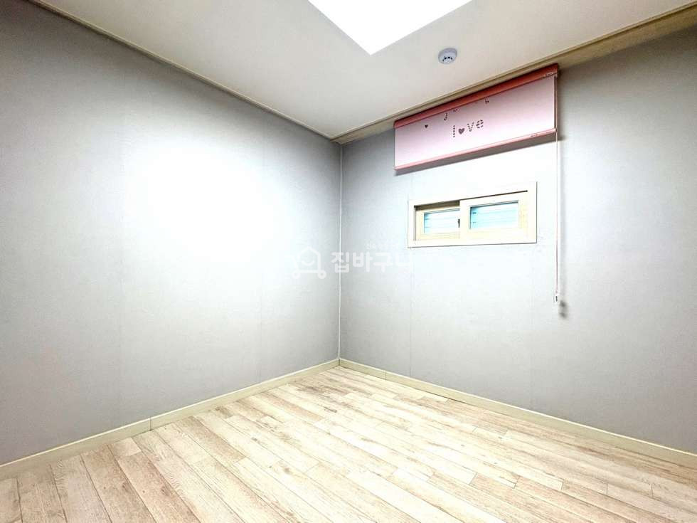 경기 수원권선구 세류동 ■매교역 도보권에 넓고 실용적인 내부 다용도로 활용가능한 수원 세류동 4룸 !■ 분양 매물번호 13477 사진 10