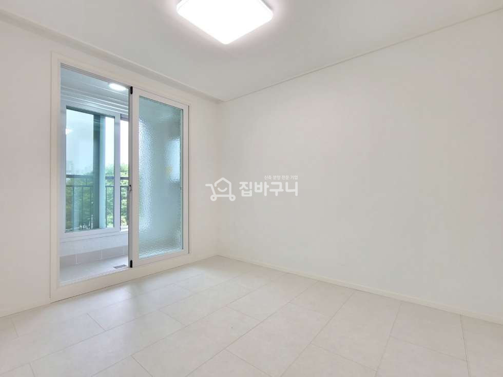 경기 안산단원구 고잔동 반려동물 키우는 반려인들 주목! 넓고 활용성 높은 테라스가 있는 고잔동 3룸 복층테라스 세대 분양 매물번호 13471 사진 12