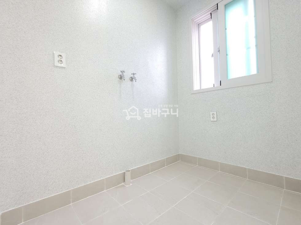 경기 안산단원구 고잔동 반려동물 키우는 반려인들 주목! 넓고 활용성 높은 테라스가 있는 고잔동 3룸 복층테라스 세대 분양 매물번호 13471 사진 18