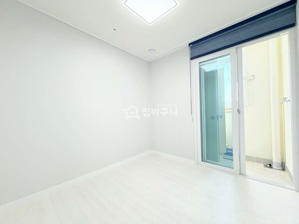 경기 부천원미구 원미동 춘의역 도보권 저렴한 실입주금과 쾌적한 내부공간 거실 통창으로 쨍쨍한 햇살 가득 분양 매물번호 13461 사진 10