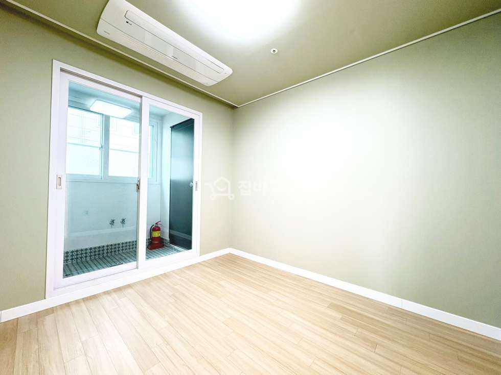 경기 안산상록구 팔곡이동 김치냉장고와 냉장고가 옵션!! 화이트톤 내부와 간접조명이 어우러진 고급진 인테리어와 학세권입지! 분양 매물번호 13451 사진 10