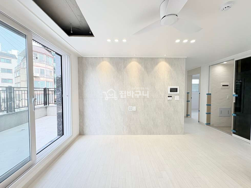경기 시흥시 신천동 시원하고 넓은 테라스로 바베큐 파티 가능! 신천역 차량 3분거리로 교통편리! 분양 매물번호 13438 사진 2
