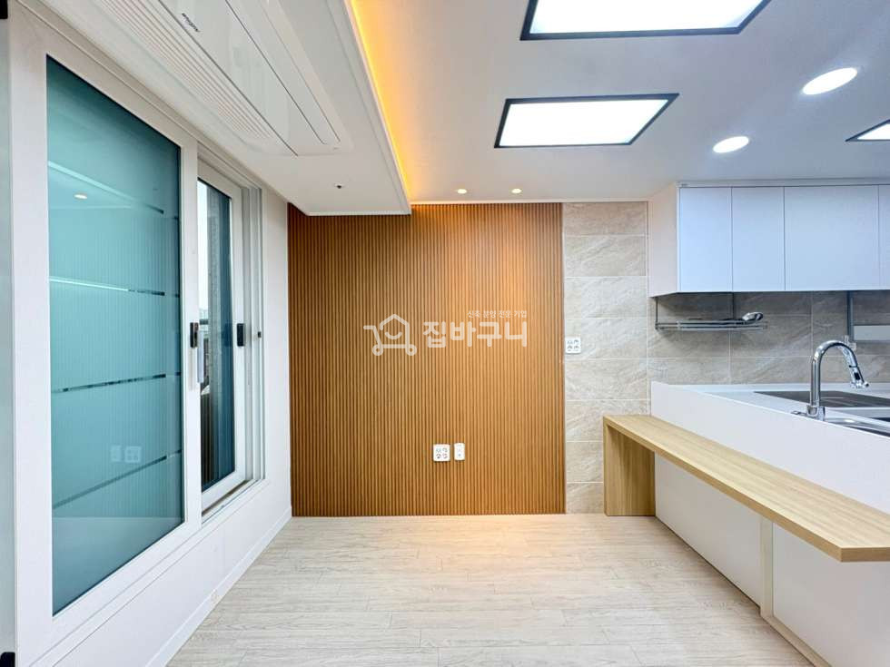 서울 구로구 구로동 1인가구부터 3인가구까지 거주 가능한 넓은 공간 확보! 주변 인프라 발달 최적화된 구로동 쓰리룸 분양 매물번호 13437 사진 2