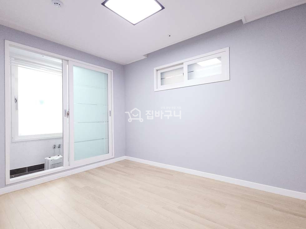 서울 구로구 구로동 입지적조건 최상! 인프라 ,학세권 모두 갖춘 깔끔한 아트월과 넓은거실이 매력적인 이 곳 구로동 3룸 분양 매물번호 13436 사진 10