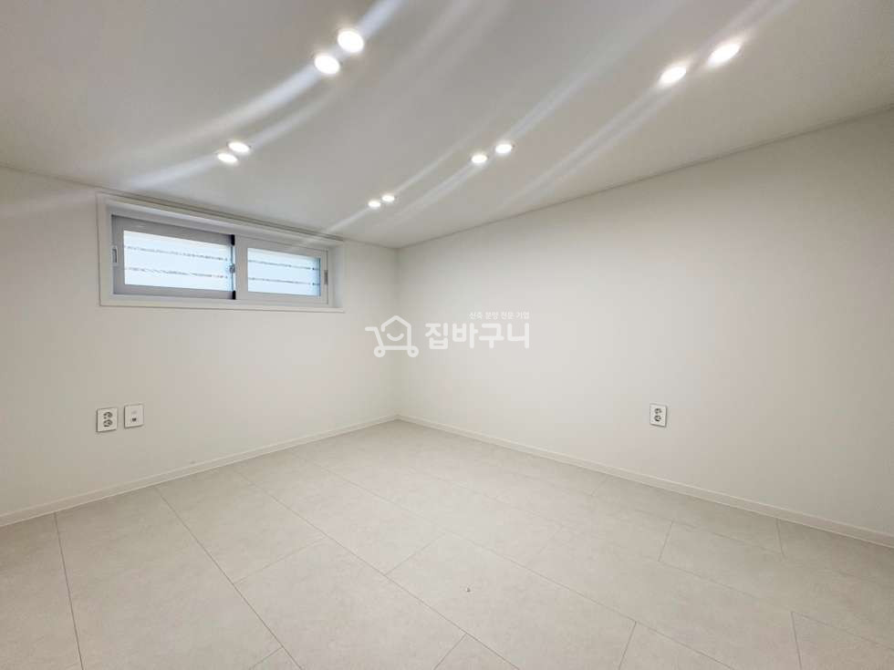경기 안산단원구 선부동 ☆초중고 학세권과 롯데마트와 다이소가 차량3분 도보10분거리! 인프라 최적화된 시원한 조망권 복층테라스 매물!☆ 분양 매물번호 13431 사진 12