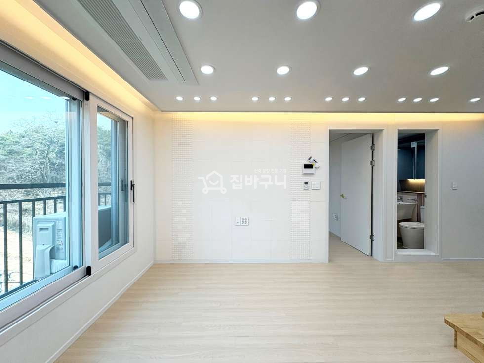 경기 안산단원구 선부동 ※시원한 조망권 확보! 복층 테라스 공간으로 아이 있는 가정에게도 딱 맞는 실용적인 공간!※ 분양 매물번호 13430 사진 2