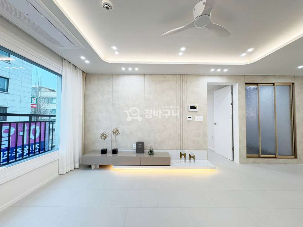 경기 안산상록구 사동 신혼부부에게 추천하는 실용적이고 넓고 쾌적한 거실! 롯데마트와 하이마트 인근! 분양 매물번호 13425 사진 2
