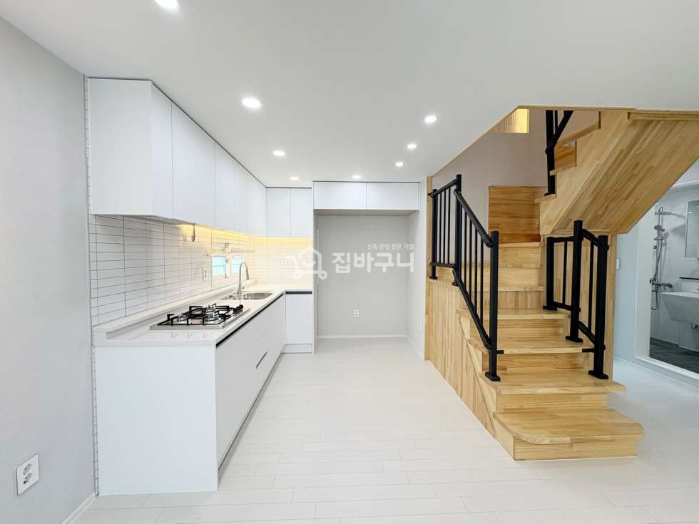 경기 안산단원구 선부동 ◇4-5인 가족도 끄떡없는 크기의 넓은 내부구조인 인프라/학세권 모두 사로잡은 선부동 3룸 복층 2테라스 매물◇ 분양 매물번호 13421 사진 5