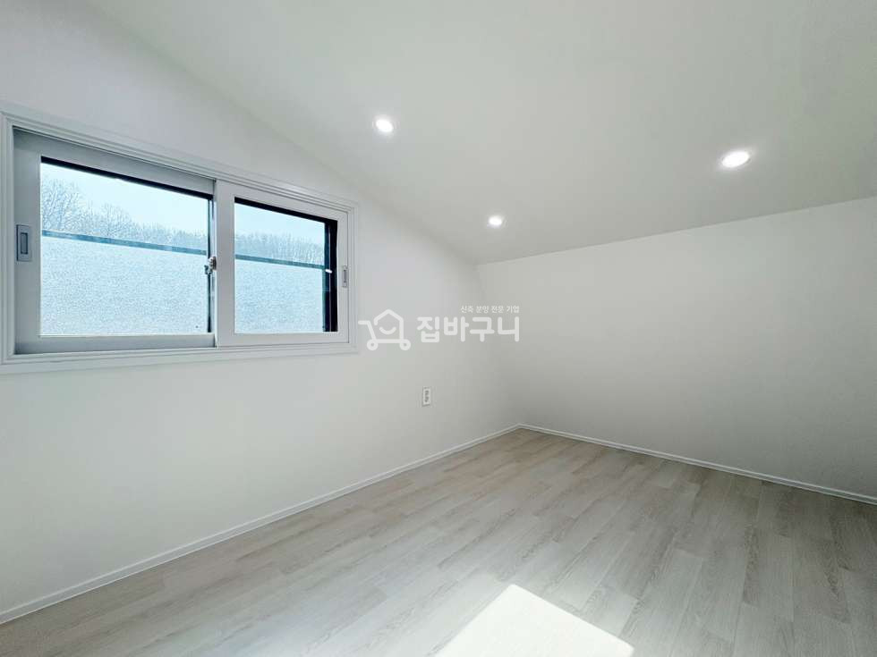 경기 안산단원구 선부동 ◇4-5인 가족도 끄떡없는 크기의 넓은 내부구조인 인프라/학세권 모두 사로잡은 선부동 3룸 복층 2테라스 매물◇ 분양 매물번호 13421 사진 13