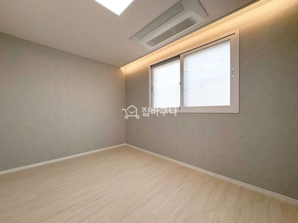 경기 안산단원구 선부동 선부동 테라스가 2개인 쓰리룸 복층매물! 운동장 처럼 넓은 테라스와 전망 확보! 분양 매물번호 13414 사진 8