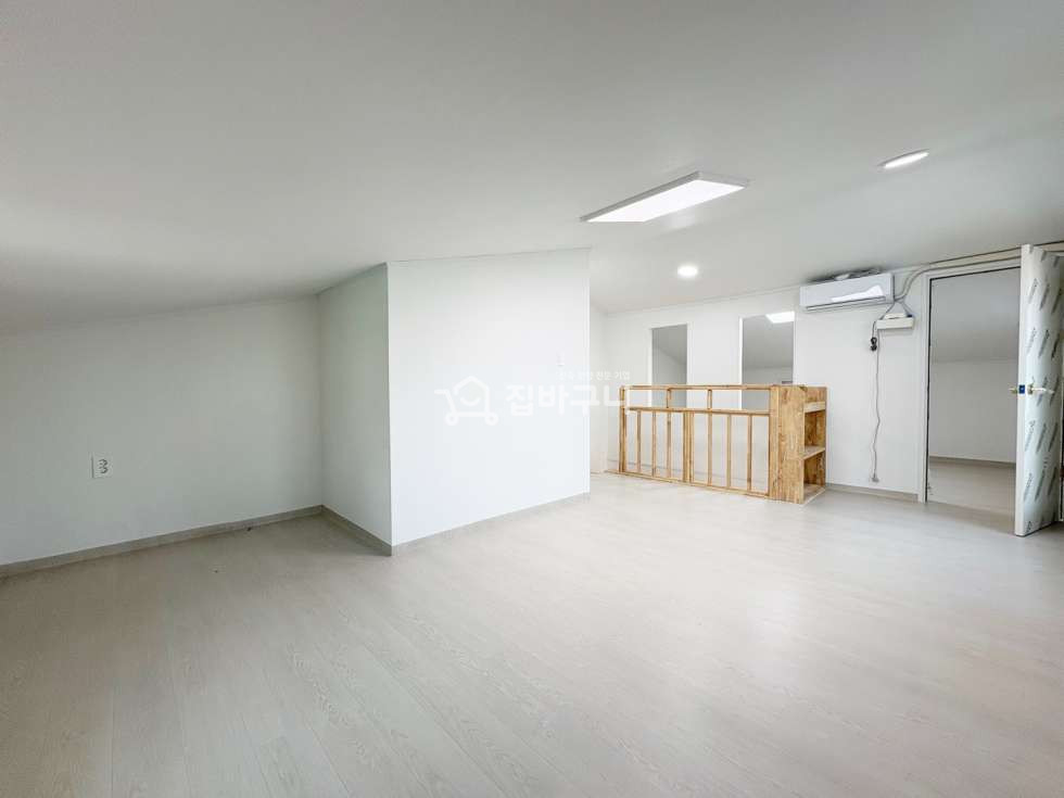 경기 안산단원구 선부동 선부동 테라스가 2개인 쓰리룸 복층매물! 운동장 처럼 넓은 테라스와 전망 확보! 분양 매물번호 13414 사진 13