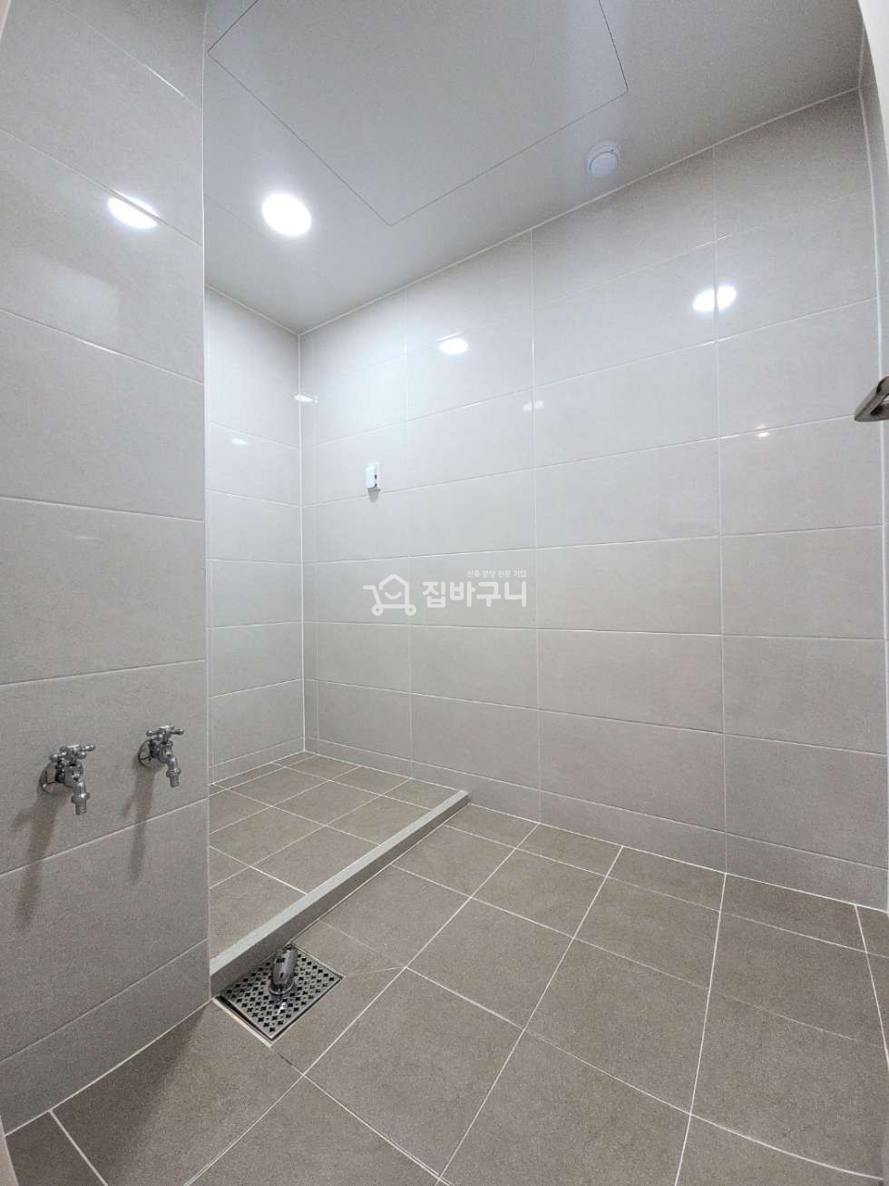 경기 부천원미구 심곡동 전체적으로 모든공간이 넓은 실용성있는 구조의 내부! 다용도실까지! 분양 매물번호 13409 사진 15
