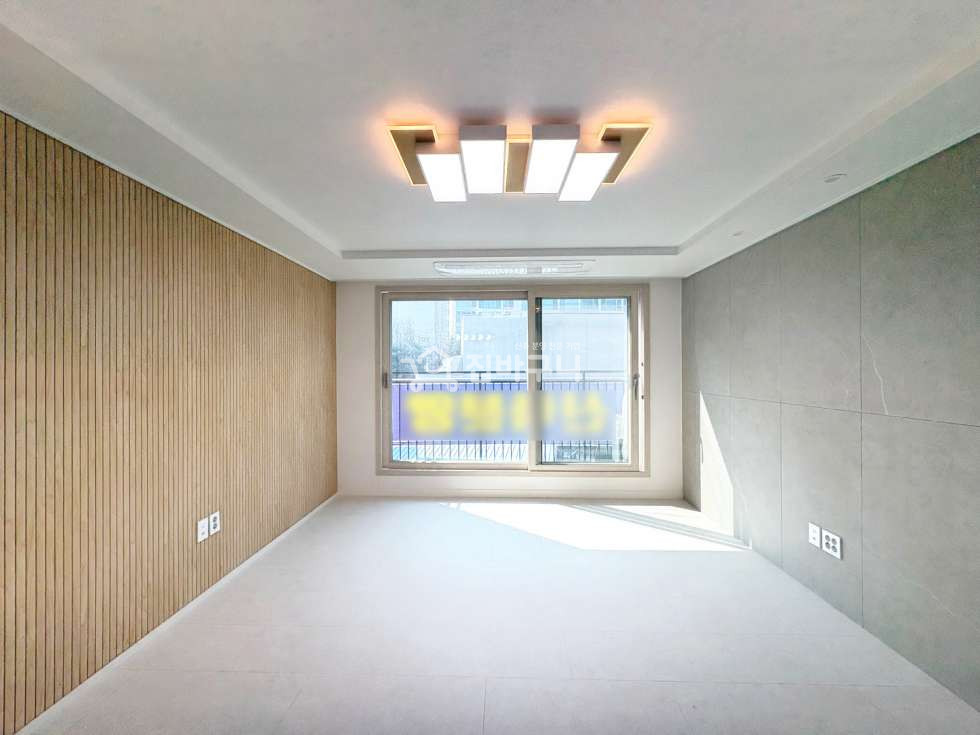경기 고양일산서구 가좌동 ※학군지 밀집된 GTX-A 운정중앙, 킨텍스역 운행 인근! 교육걱정, 교통걱정 없이! 넓고 쾌적한 내부의 쓰리룸※ 분양 매물번호 13405 사진 1
