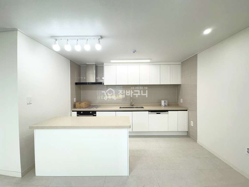 경기 고양일산서구 가좌동 ※학군지 밀집된 GTX-A 운정중앙, 킨텍스역 운행 인근! 교육걱정, 교통걱정 없이! 넓고 쾌적한 내부의 쓰리룸※ 분양 매물번호 13405 사진 5