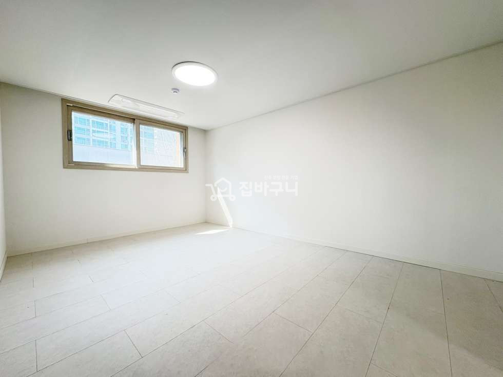 경기 고양일산서구 가좌동 ※학군지 밀집된 GTX-A 운정중앙, 킨텍스역 운행 인근! 교육걱정, 교통걱정 없이! 넓고 쾌적한 내부의 쓰리룸※ 분양 매물번호 13405 사진 6