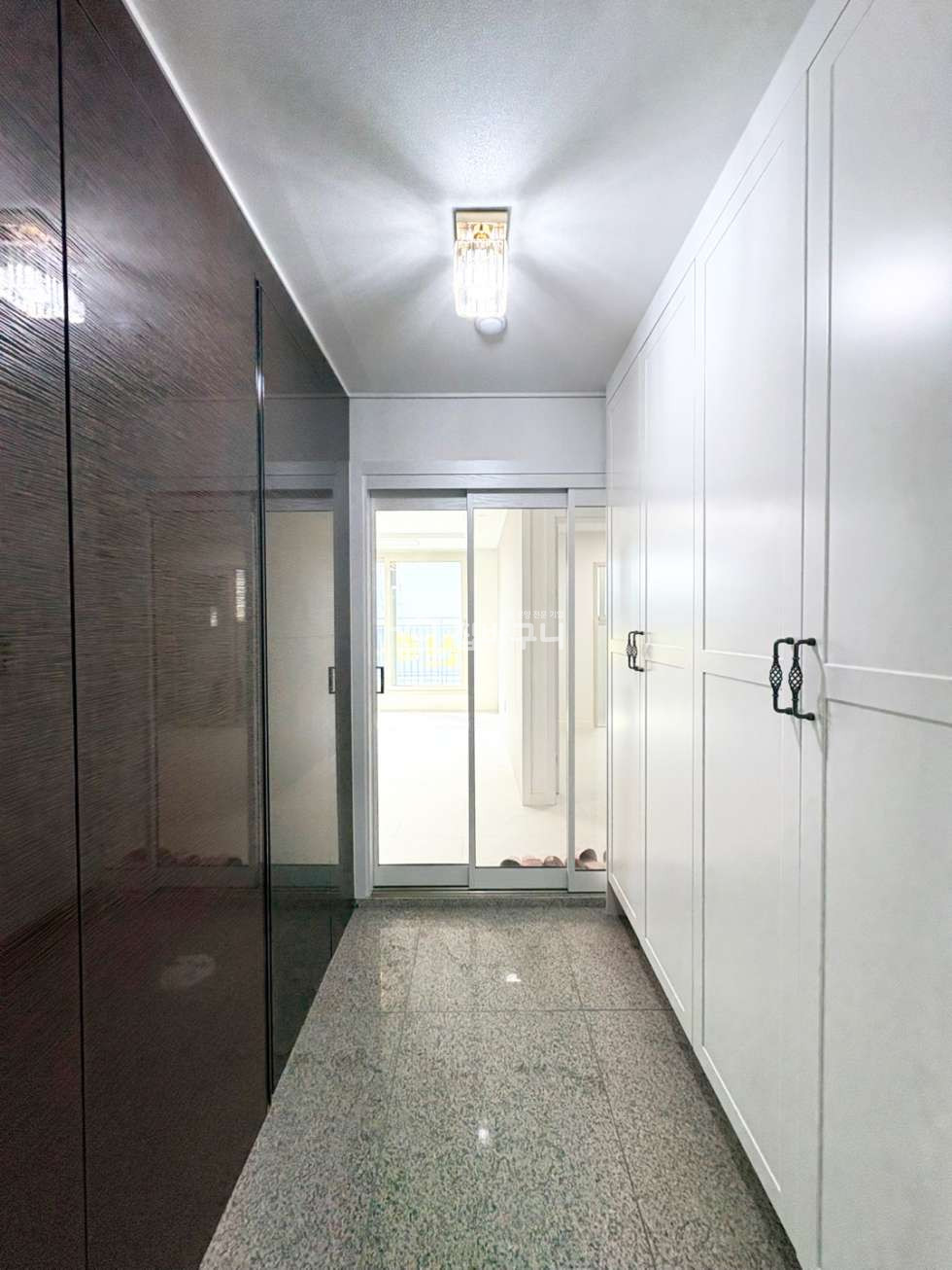 경기 고양일산서구 가좌동 ※학군지 밀집된 GTX-A 운정중앙, 킨텍스역 운행 인근! 교육걱정, 교통걱정 없이! 넓고 쾌적한 내부의 쓰리룸※ 분양 매물번호 13405 사진 13