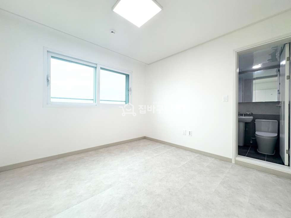 경기 고양일산동구 설문동 ●낮은 입주금!! 넓은 거실과 시원한 내부! 막힘없는 전망의 설문동 쓰리룸● 분양 매물번호 13396 사진 7