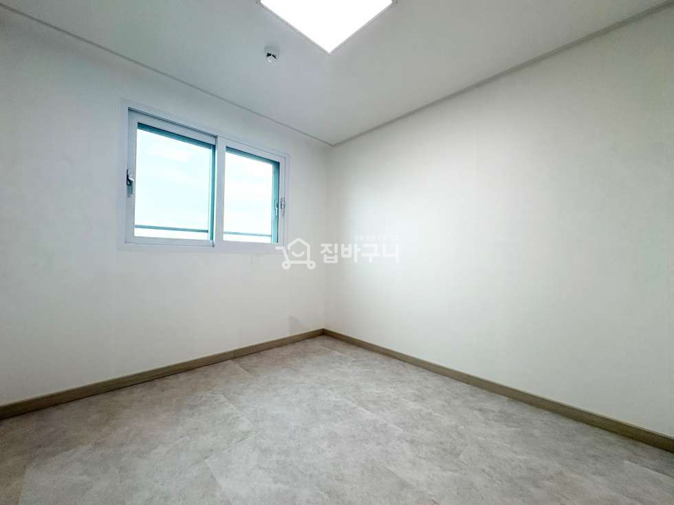 경기 고양일산동구 설문동 ●낮은 입주금!! 넓은 거실과 시원한 내부! 막힘없는 전망의 설문동 쓰리룸● 분양 매물번호 13396 사진 10