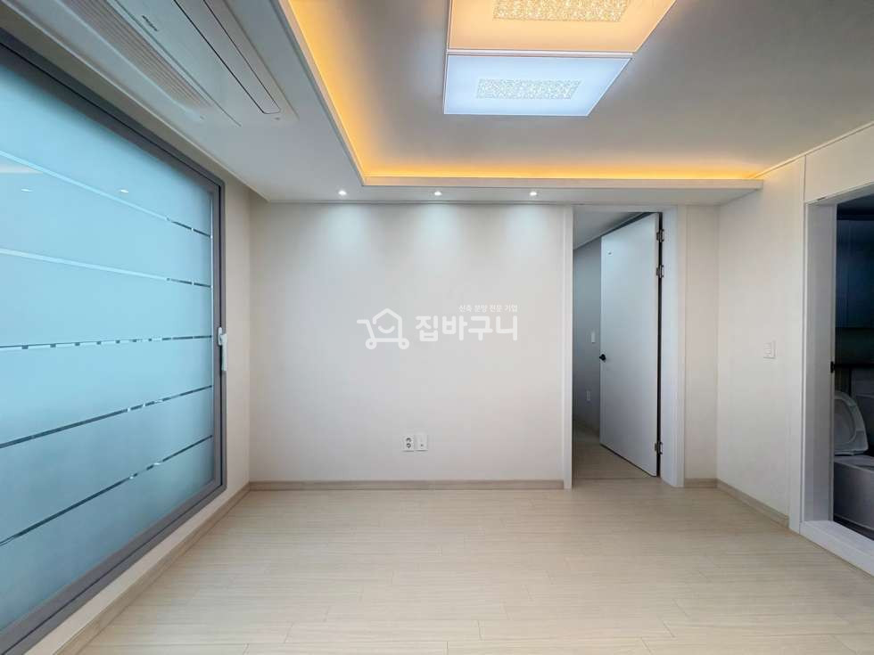 경기 수원권선구 당수동 ○깔끔한 내부가 일품인 채광 잘 드는 햇살가득 쓰리룸 주변개발 호재 매물! ○ 분양 매물번호 13385 사진 2