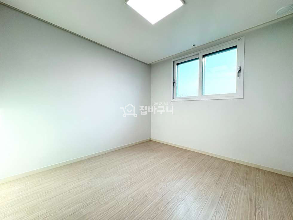 서울 마포구 성산동 ◎마포구청역 역세권에 인근 망원시장까지 학군지 집중 밀집된 넓고 쾌적한 내부의 3룸 아파트◎ 분양 매물번호 13379 사진 10