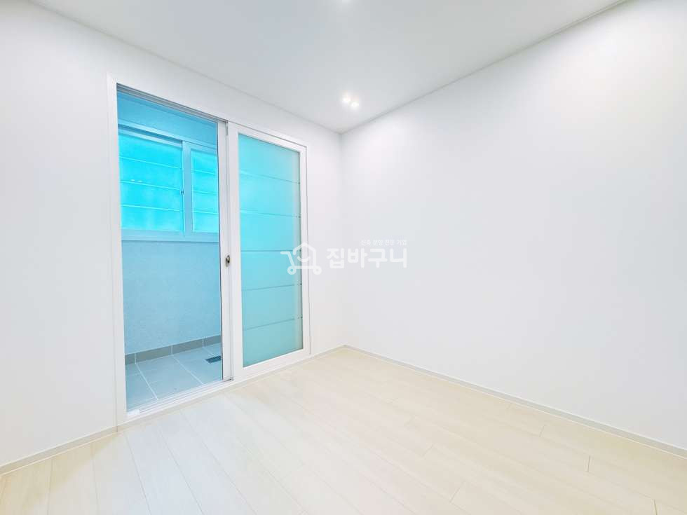 경기 수원장안구 영화동 수원 스타필드 인근! 화서역 차량 5분 역세권! 시원시원한 거실의 화서동 2룸 분양 매물번호 13373 사진 8