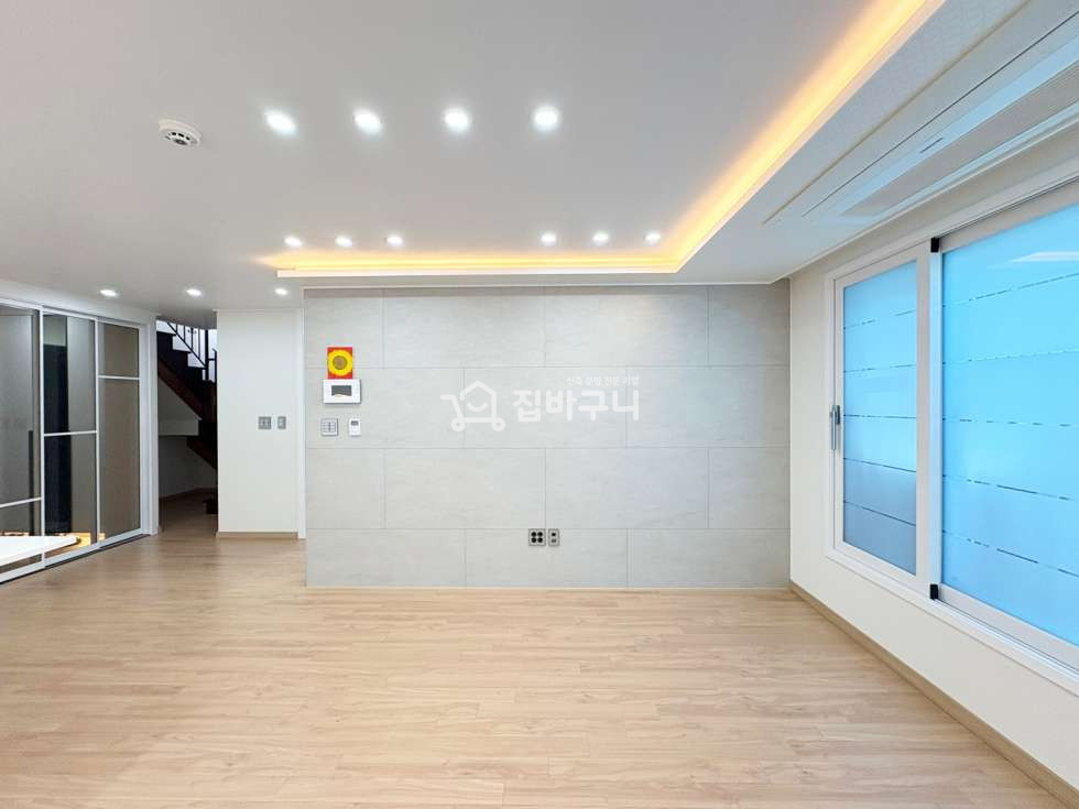 경기 안산단원구 원곡동 ※원곡동 안산역 도보권 쾌적한 테라스와 거실 크기와 맞먹는 4룸 자연채광 최고※ 분양 매물번호 13365 사진 4