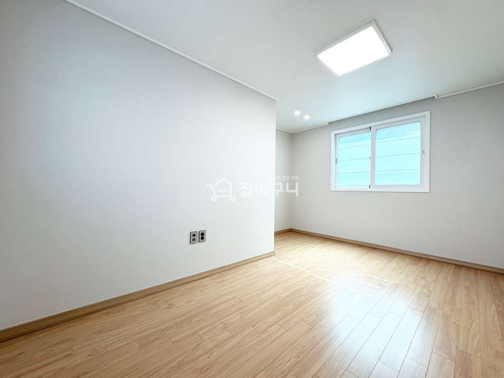 경기 안산단원구 원곡동 ※원곡동 안산역 도보권 쾌적한 테라스와 거실 크기와 맞먹는 4룸 자연채광 최고※ 분양 매물번호 13365 사진 17