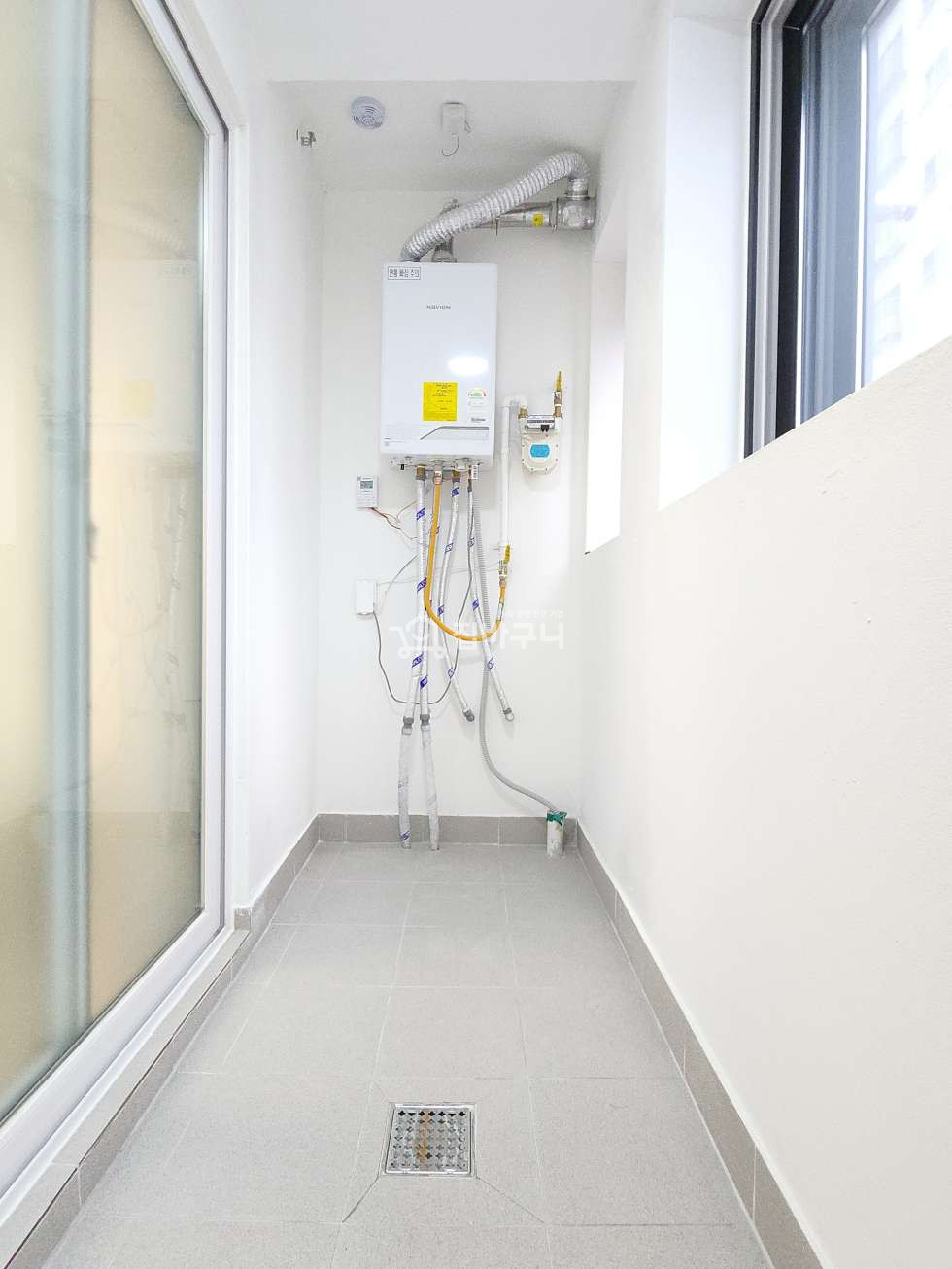 경기 수원팔달구 매산로3가 ◆수원 쾌적한 넓은 거실과 테라스가 있는 학군지,인프라 두 마리 토끼 다 잡은 3룸 ◆ 분양 매물번호 13358 사진 13