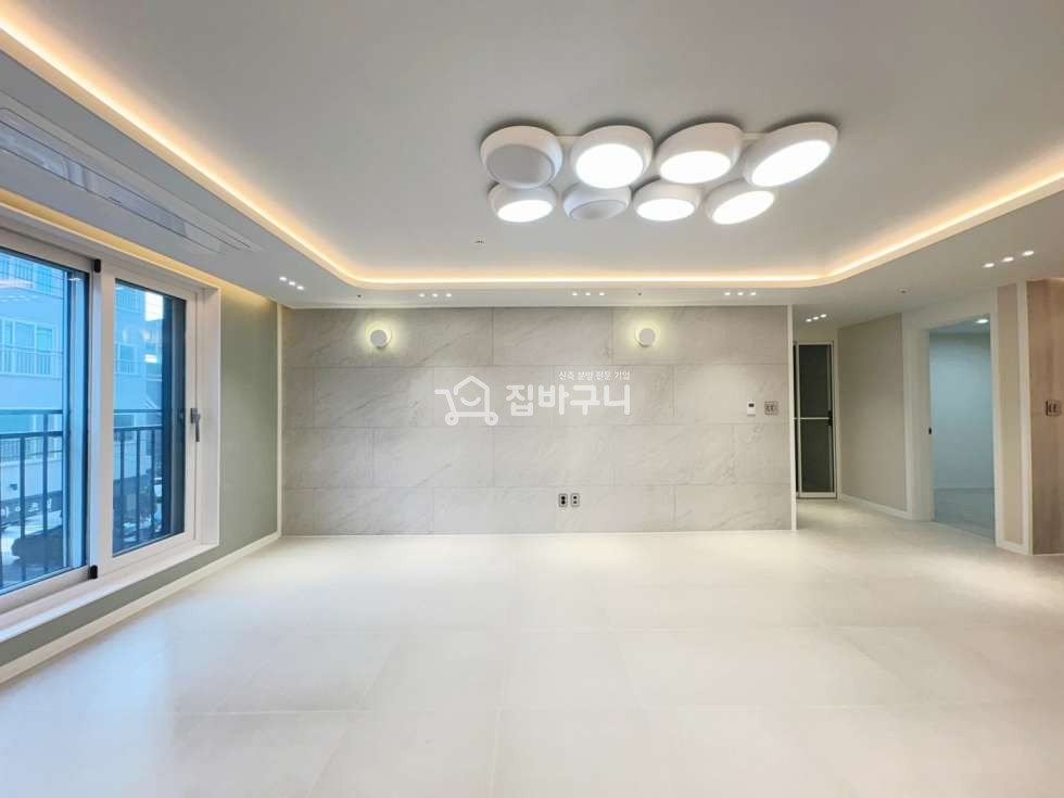 경기 안산상록구 일동 ◎안산 일동 넓은 거실과 넓은 방을 보유한 쾌적한 환경의 풀옵션 4룸◎ 분양 매물번호 13349 사진 2