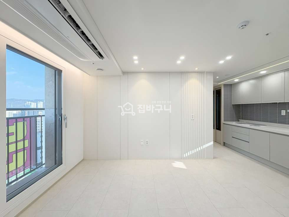 서울 은평구 역촌동 서울 마운틴뷰를 꿈꾸시나요 → 은평구 역촌역 도보3분★방3화장실2. 마운틴뷰▲ 최적입지 분양 매물번호 13342 사진 2