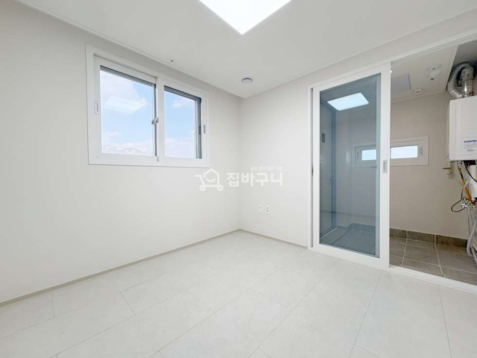 서울 은평구 역촌동 서울 마운틴뷰를 꿈꾸시나요 → 은평구 역촌역 도보3분★방3화장실2. 마운틴뷰▲ 최적입지 분양 매물번호 13342 사진 8
