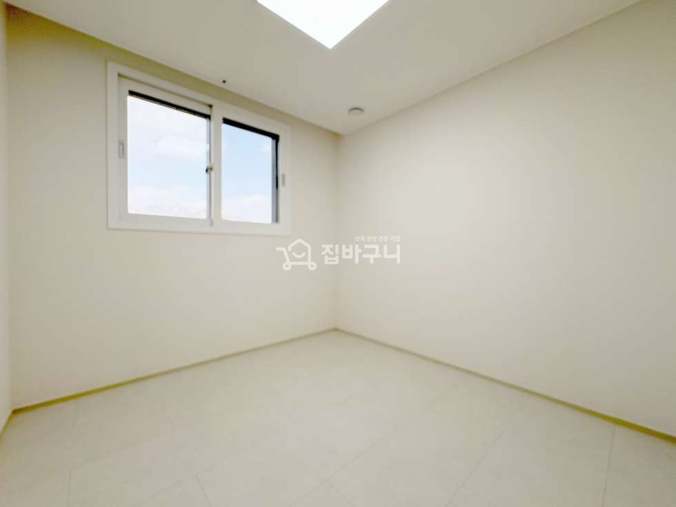 서울 은평구 역촌동 서울 마운틴뷰를 꿈꾸시나요 → 은평구 역촌역 도보3분★방3화장실2. 마운틴뷰▲ 최적입지 분양 매물번호 13342 사진 11